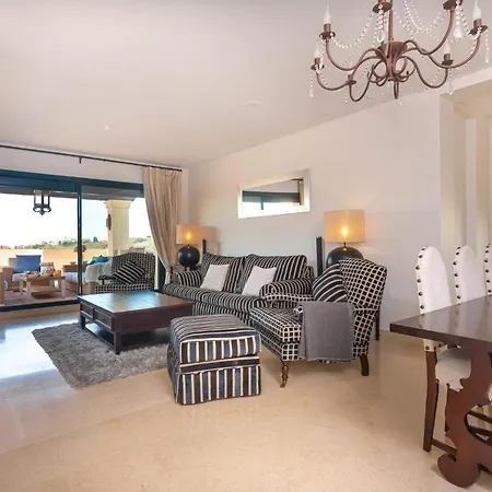 4202 Three Bedroom Duplex Penthouse * 贝纳阿维斯