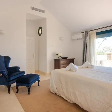 4202 Three Bedroom Duplex Penthouse *